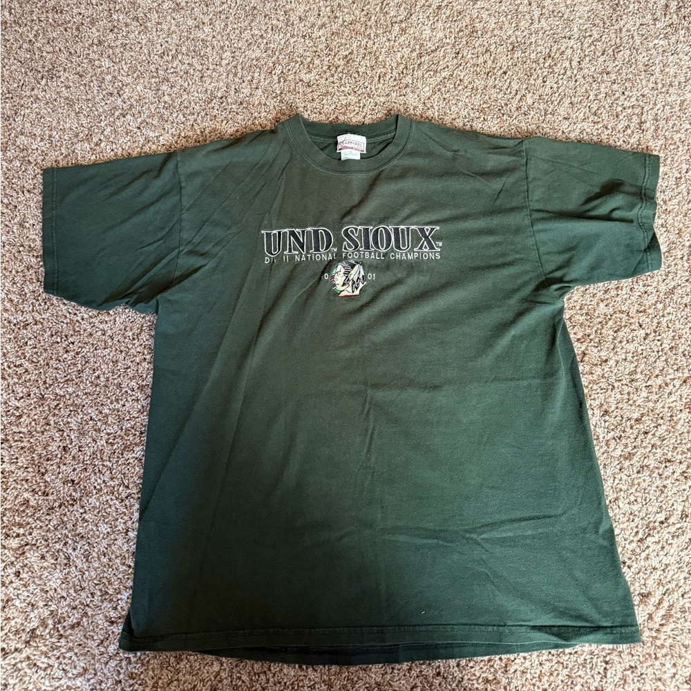 Vintage 2001 National Championship UND Sioux Green Short Sleeve Tee